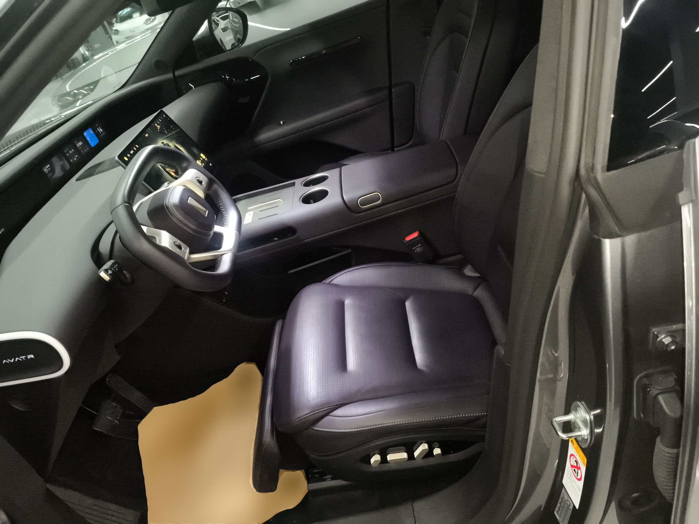 Переднее сиденье в автомобиле