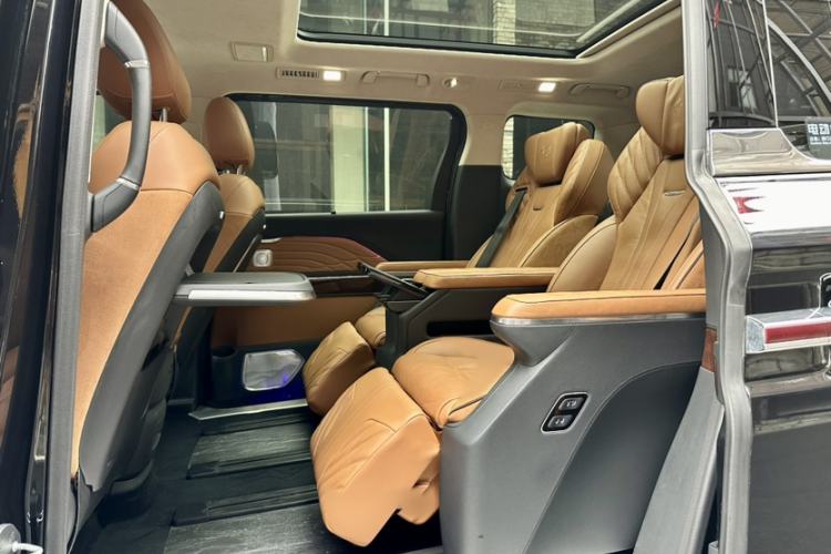 Used Hongqi HQ9 2023 2.0T Smart Connect Flagship Edition