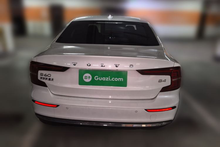 Used Volvo S60 2025 B4 Zhiyi Luxury Edition
