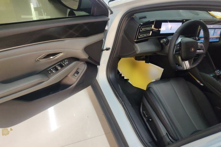 Used BYD Qin L 2024 DM-i 120KM Leading Model
