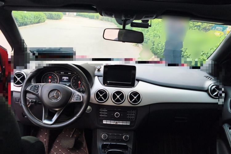 Used Mercedes-Benz B-Class 2015 B 200 Sport Edition Center Console