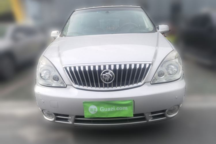 Used Buick GL8 2013 2.4L Comfort Edition Front