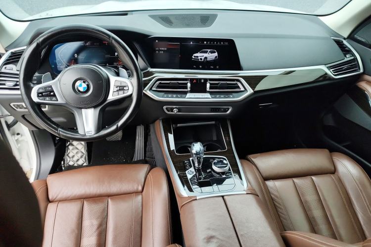 Used BMW X5 2019 xDrive40i Luxury Model with M Sport Package
