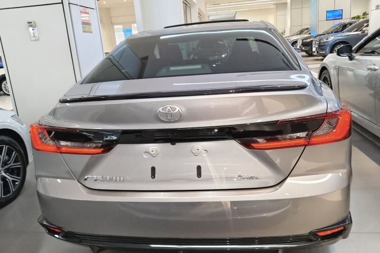 Used Toyota Camry 2026 Model Dual-Engine 2.0HSE Sport Lite Edition