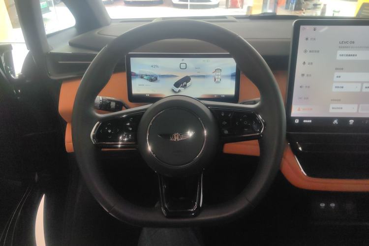 Used Geely Galaxy LEVC L380 2024 140-Degree 6-Seater All-Wheel-Drive Ultra