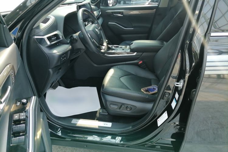 Used Toyota Highlander 2022 Dual-Engine 2.5L Four-Wheel Drive Supreme Edition 7-Seater Left Front Seat