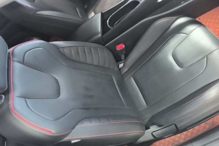 Used Hyundai Elantra 2021 240TGDi DCT LUX Prestige Edition Right Front Seat