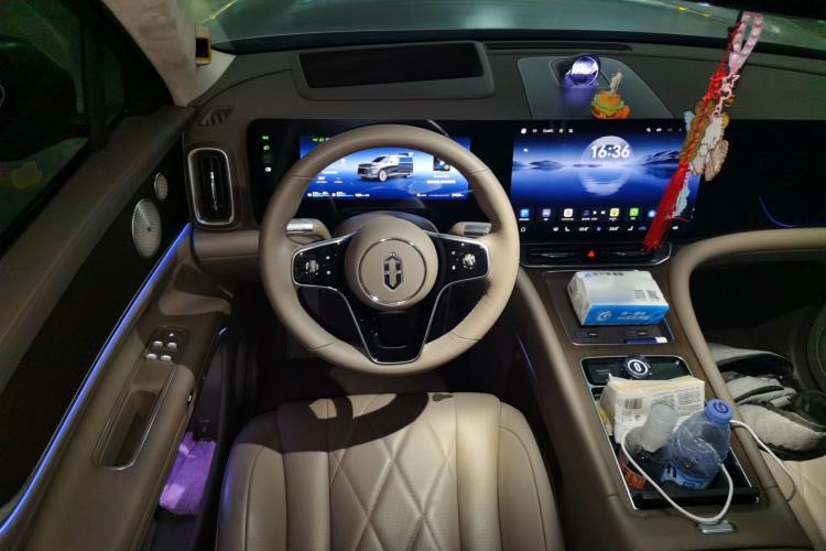 Used Hima AITO M9 2024 Range-Extended Ultra Version 52 kWh 6-Seater Model Steering Wheel