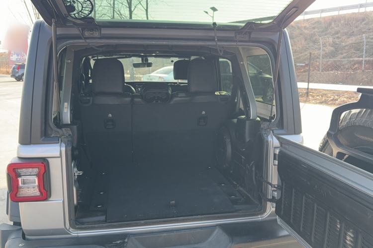 Used Jeep Wrangler 2021 2.0T Robin Hood Four-Door Edition
