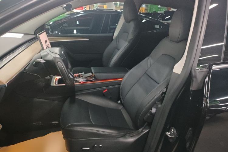 Used Tesla Model Y 2023 High-Performance All-Wheel-Drive Version