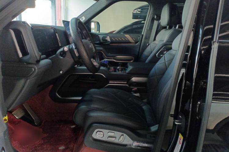 Used Formula Leopard 8 2025 Smart & Brave Flagship Edition 6 Seats