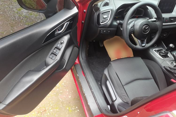 Used Mazda 3 Axela 2014 Sedan 1.5L Manual Comfort Model Driver Seat