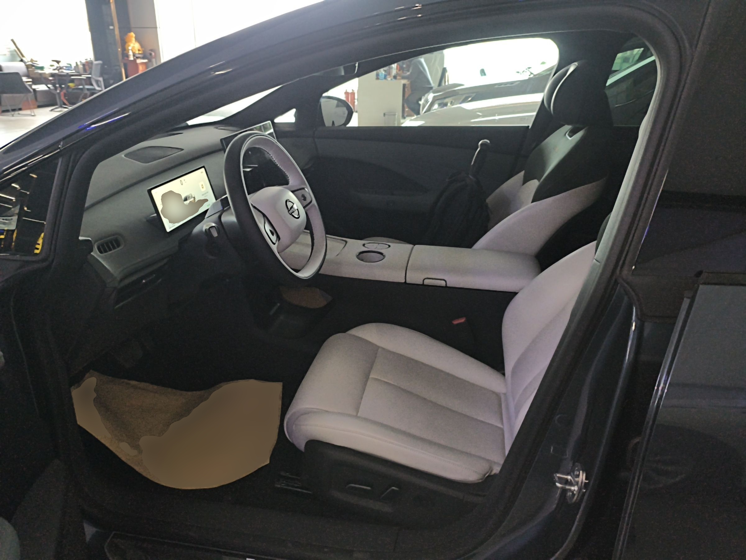 Переднее сиденье в автомобиле