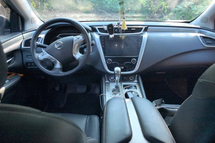 Used Nissan Murano 2021 2.5L XL Two-Wheel Drive Smart Connect Luxury Edition Center Console