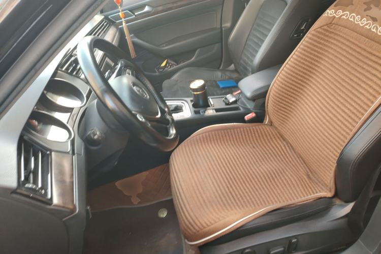 Used Volkswagen Magotan 2017 330TSI DSG Luxury Model Left Front Seat