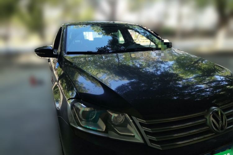 Used Volkswagen Magotan 2013 1.8TSI Luxury Model Front Right 45 Deg