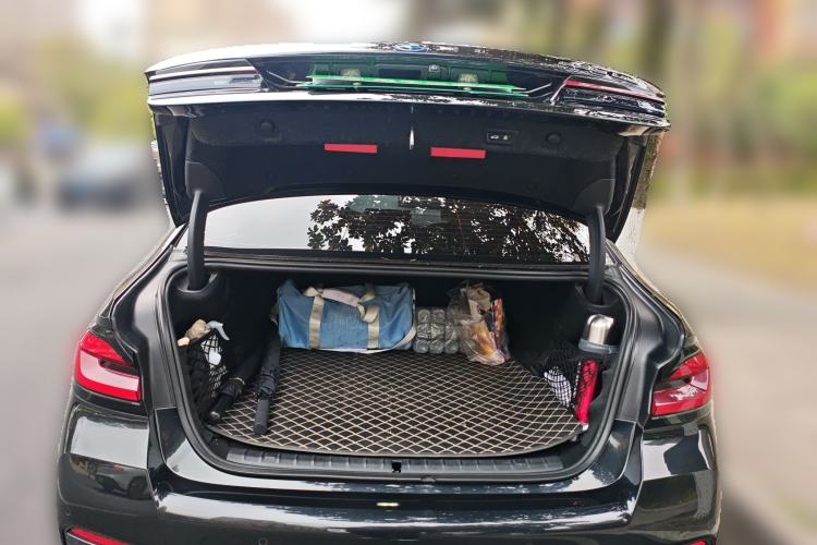 Used BMW 5 Series New Energy 2022 Second Facelift 535Le M Sport Package Trunk