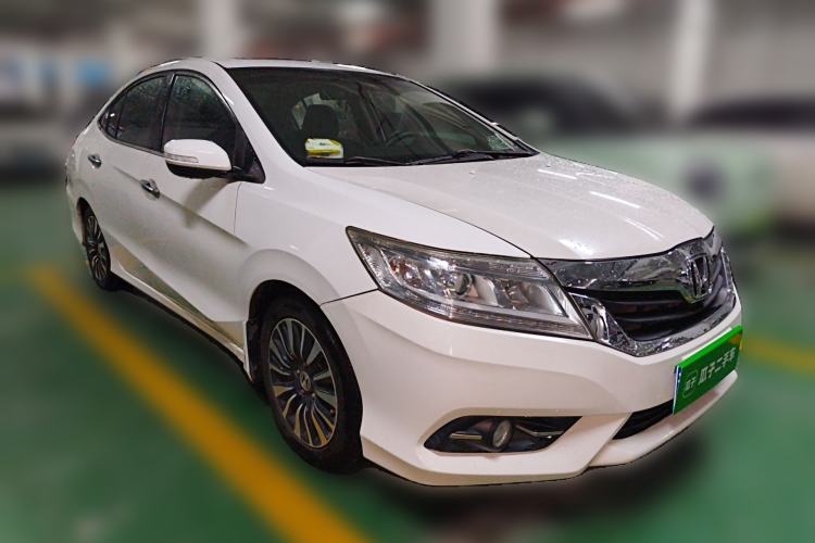 Used Honda Crider 2015 1.8L automatic comfort version Front Right 45 Deg