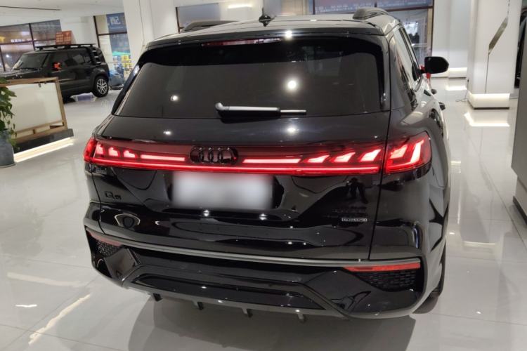 Used Audi Q6 2024 45 TFSI quattro Black Warrior Edition 7 Seats