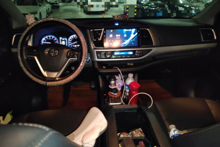 Used Toyota Highlander 2018 2.0T Four-Wheel Drive Prestige Version 7 Seats China V Emission Standard