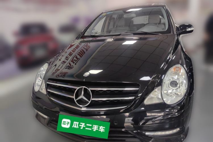 Used Mercedes-Benz R-Class 2010 R 350 L 4MATIC Grand Edition Front
