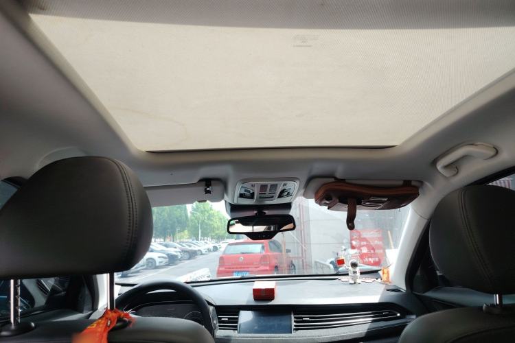 Used Haval H6 2017 Red Label 2.0T Automatic Two-Wheel Drive ZhiShang Model Headliner