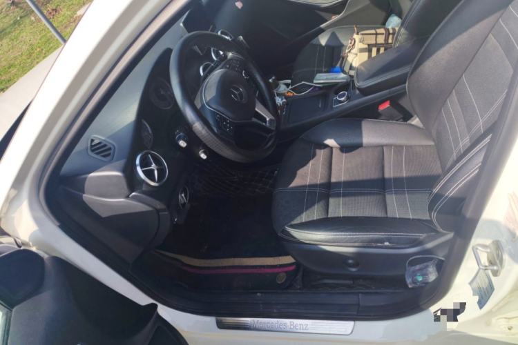 Used Mercedes-Benz A-Class 2015 A 200 Fashion Model

