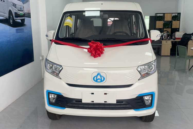 Used CHANGAN KUAYUE Xing V7 EV 2024 316 km Luxury Dual-Door Version 6 Seats Exterior 1