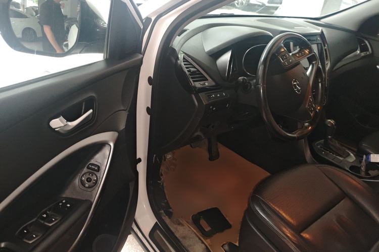 Used Hyundai Santa Fe Classic 2013 3.0L Four-Wheel Drive Luxury Edition 7 Seats Euro IV Driver Seat