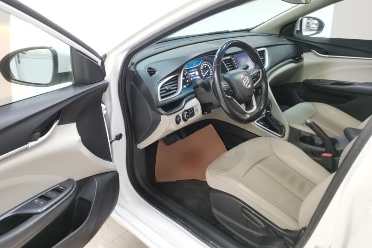 Used Buick GT 2018 15T Dual-Clutch Elite Model China V Standard
