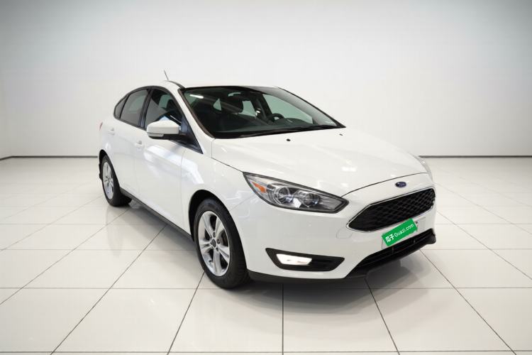 Used Ford Focus 2015 Hatchback 1.6L Automatic Comfort Model Front Right 45 Deg