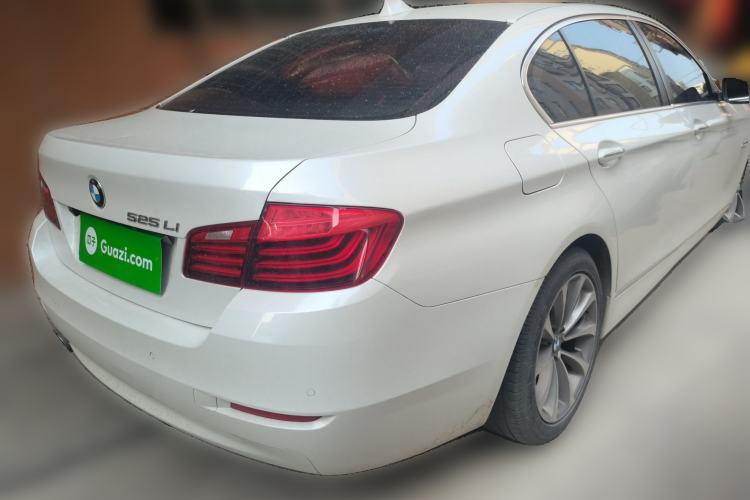 Used BMW 5 Series 2017 525Li Leading Model Rear Right 45 Deg
