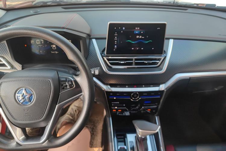 Used Venucia T60 2018 1.6L CVT Smart & Fun Version China V Standard
