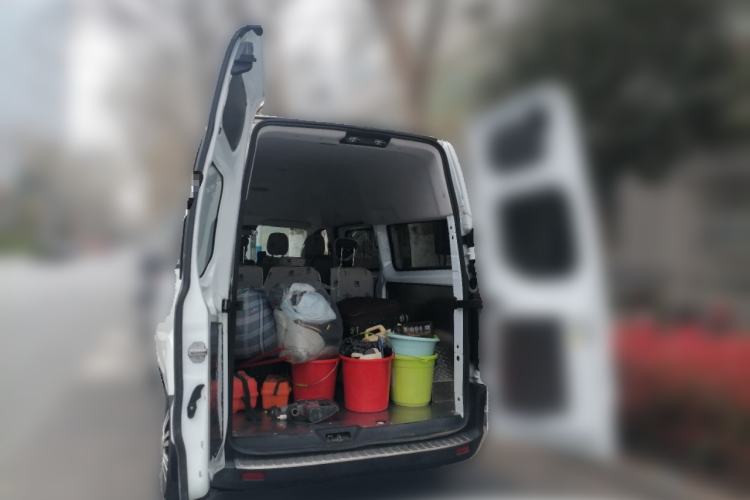 Used Ford Transit 2023 2.0T Diesel Manual Multifunction Commercial Vehicle Mid-axle Mid-roof 5/6 Seats
