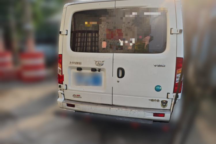 Used SAIC MAXUS Xintu V80 2023 2.0T Manual Classic Aoyuntong Long Wheelbase Ultra-Low Roof 6/7/8/9-Seater