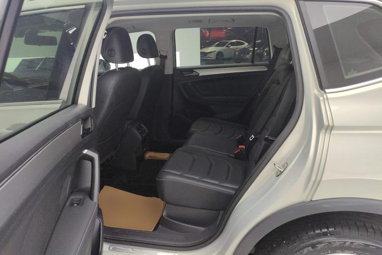 Used Volkswagen Tiguan L 2021 330TSI Automatic Two-Wheel Drive Smart Edition