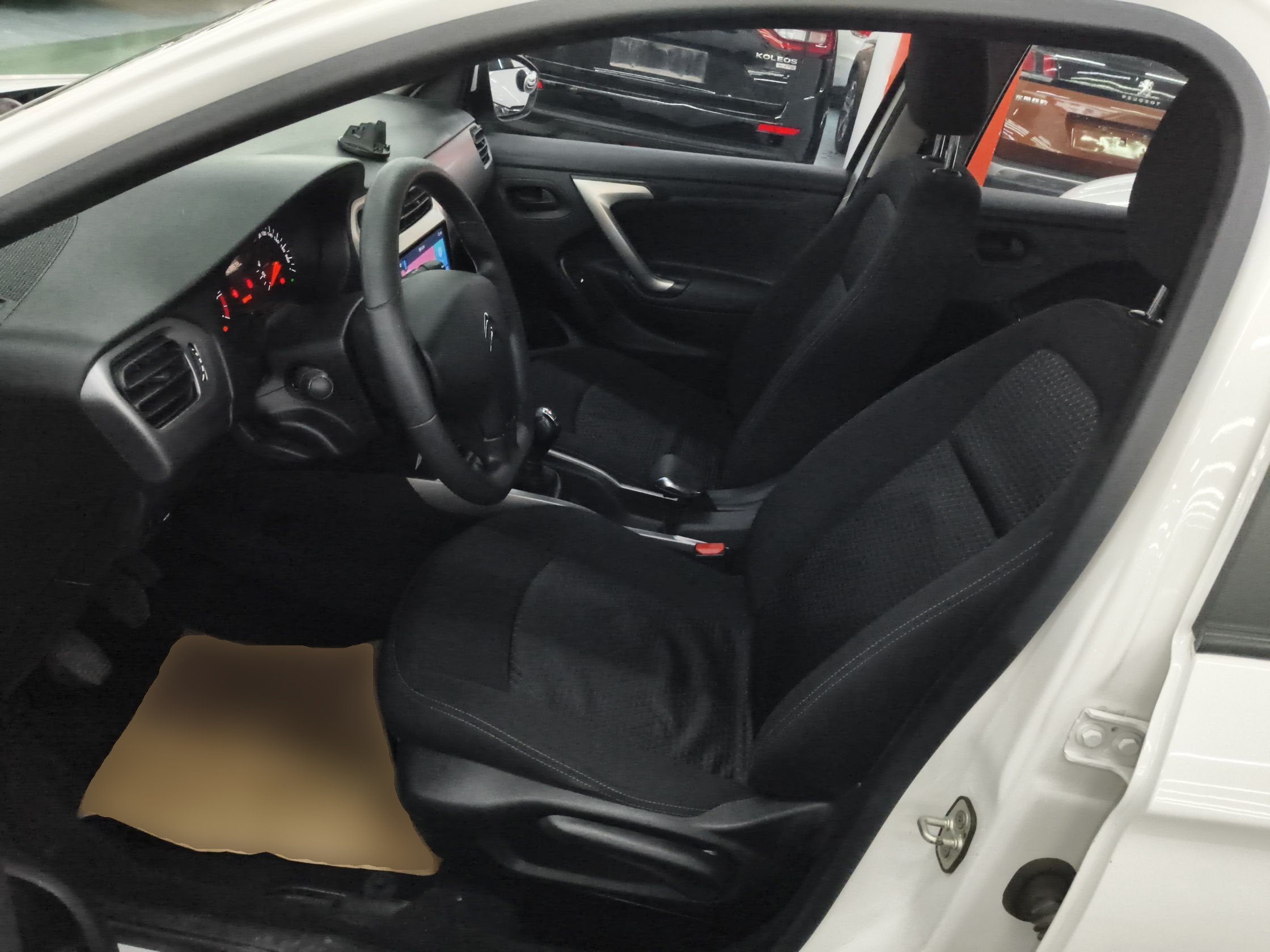 Avant de la voiture