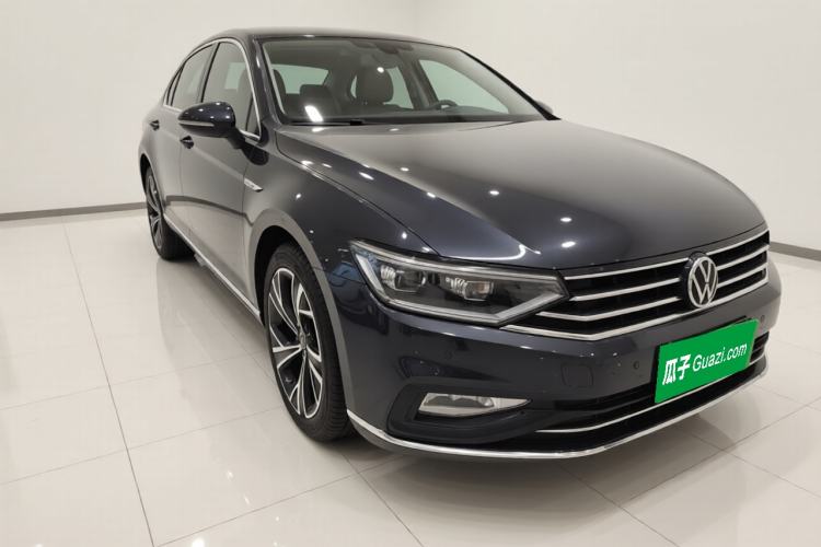 Used Volkswagen Magotan 2021 330TSI DSG 30th Anniversary Edition
