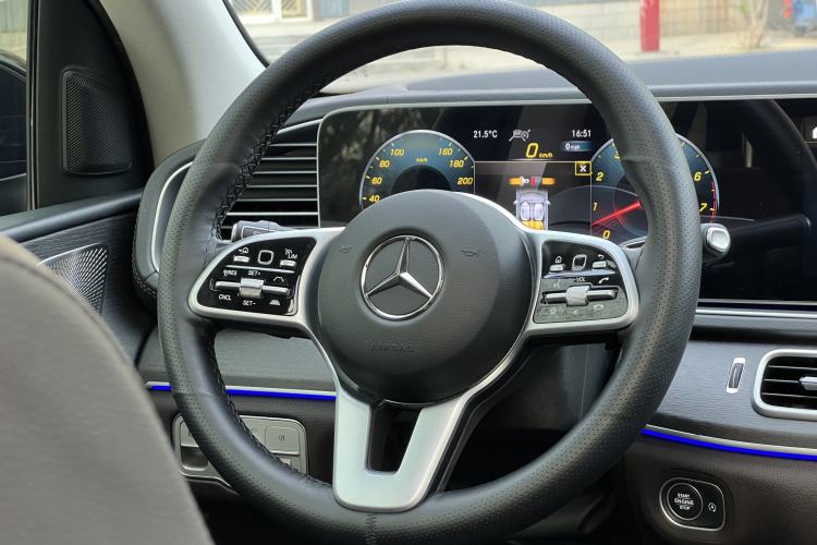 Used Mercedes-Benz GLE 2021 GLE 450 4MATIC Luxury Model Steering Wheel
