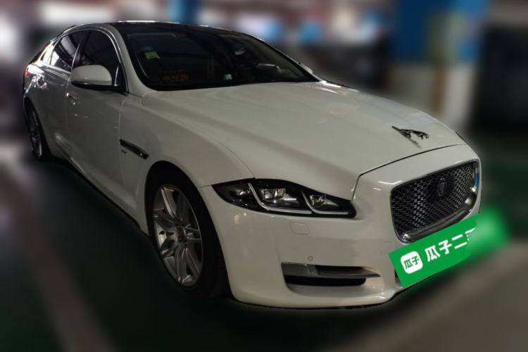 Used Jaguar XJ 2018 XJL 3.0 SC Two-Wheel-Drive Elegant Business Edition Front Right 45 Deg