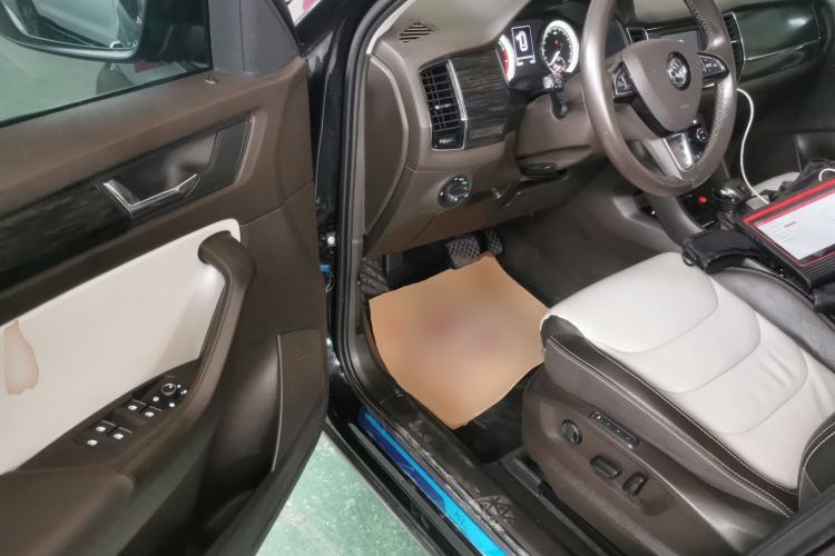 Used Skoda Kodiaq 2017 TSI330 7-Seater Two-Wheel-Drive Luxury Edition
