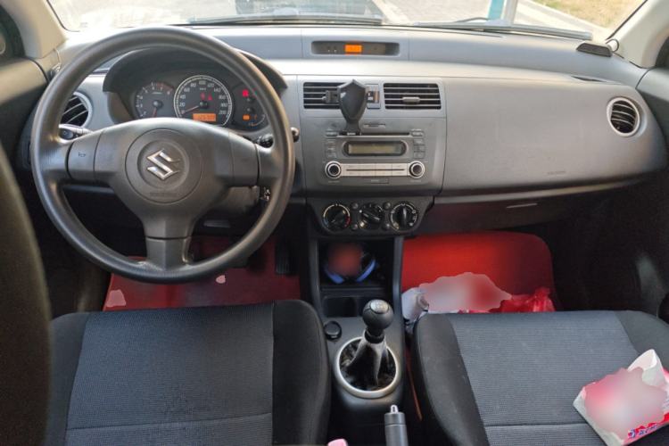 Used Suzuki Swift 2011 1.5L Manual Fashion Edition
