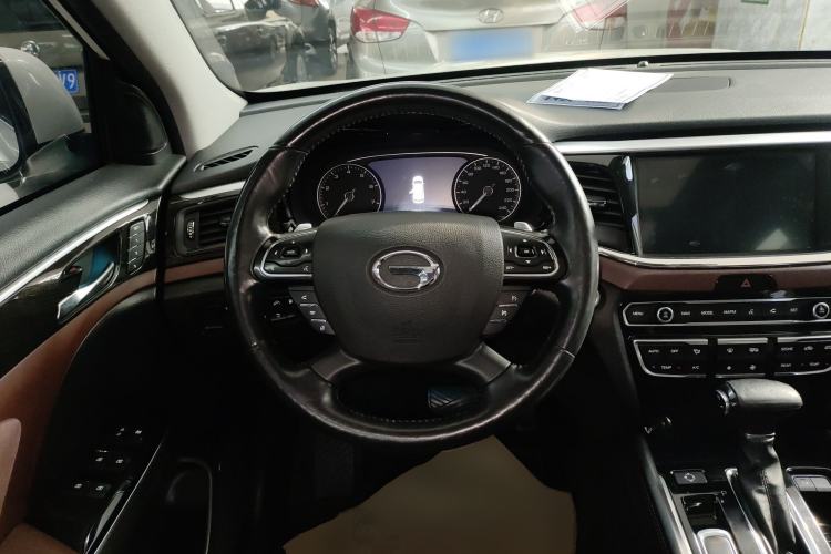 Used GAC Trumpchi GS8 2017 320T Two-Wheel Drive Luxury Smart Connectivity Version (7 Seats)