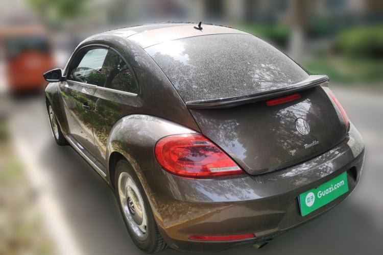 Used Volkswagen Beetle 2015 180TSI model
