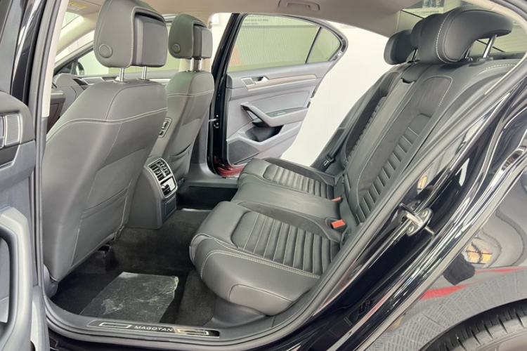 Used Volkswagen Magotan 2020 330TSI DSG Leading Model Interior 2