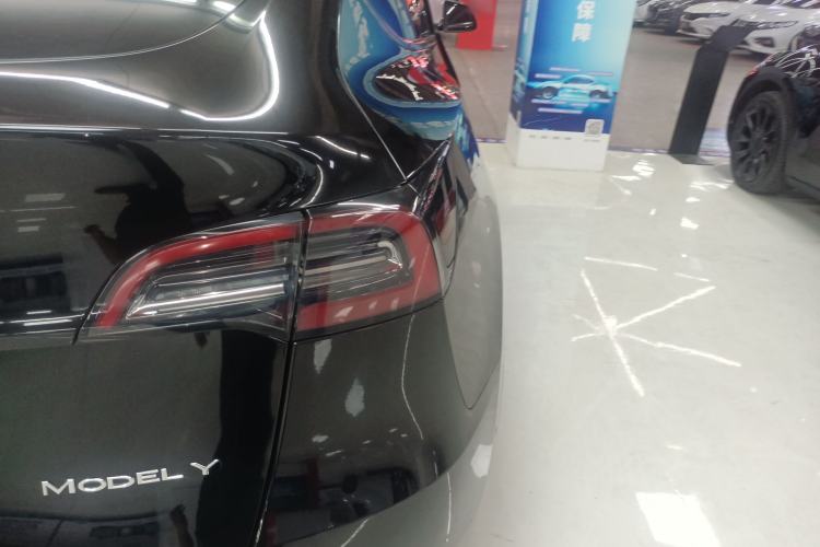 Used Tesla Model Y 2021 Standard Range Rear-Wheel Drive Version