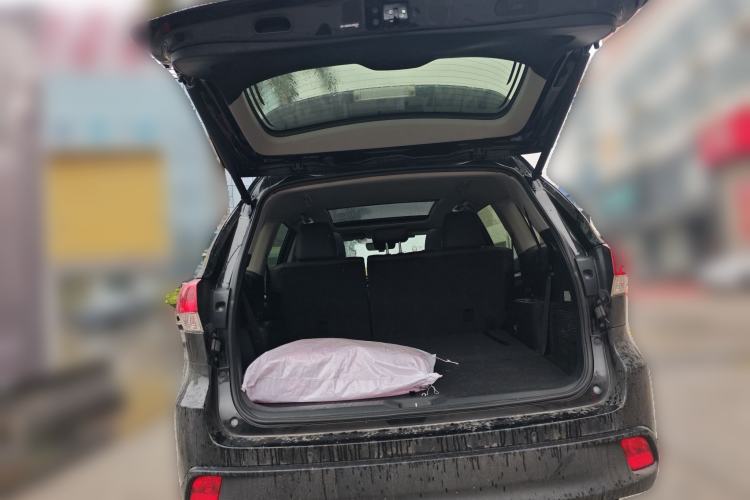 Used Toyota Highlander 2018 2.0T Four-Wheel Drive Luxury Edition 7 Seats China V Emission Standard
