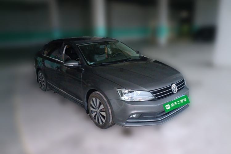 Used Volkswagen Sagitar 2017 1.6L Manual Comfort Model Front Right 45 Deg