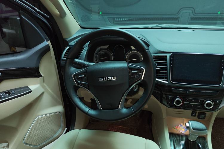 Used Isuzu mu-X 2020 1.9T Diesel Automatic 2WD Jingyue Edition 5 Seats China VI Standard Steering Wheel