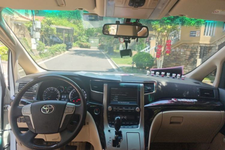 Used Toyota Alphard 2012 3.5L Luxury Edition Center Console